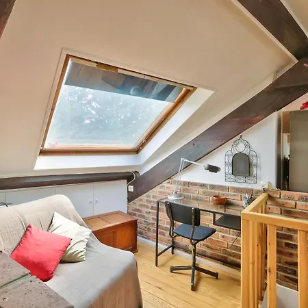 Rustic Bohemian Duplex In Apartment *